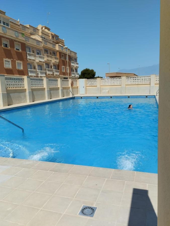 Precioso Apartamento En Residencial Con Piscina 滨海罗克塔斯 外观 照片